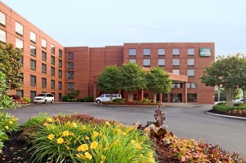 GuestHouse Inn Suites Nashville Music Valley 